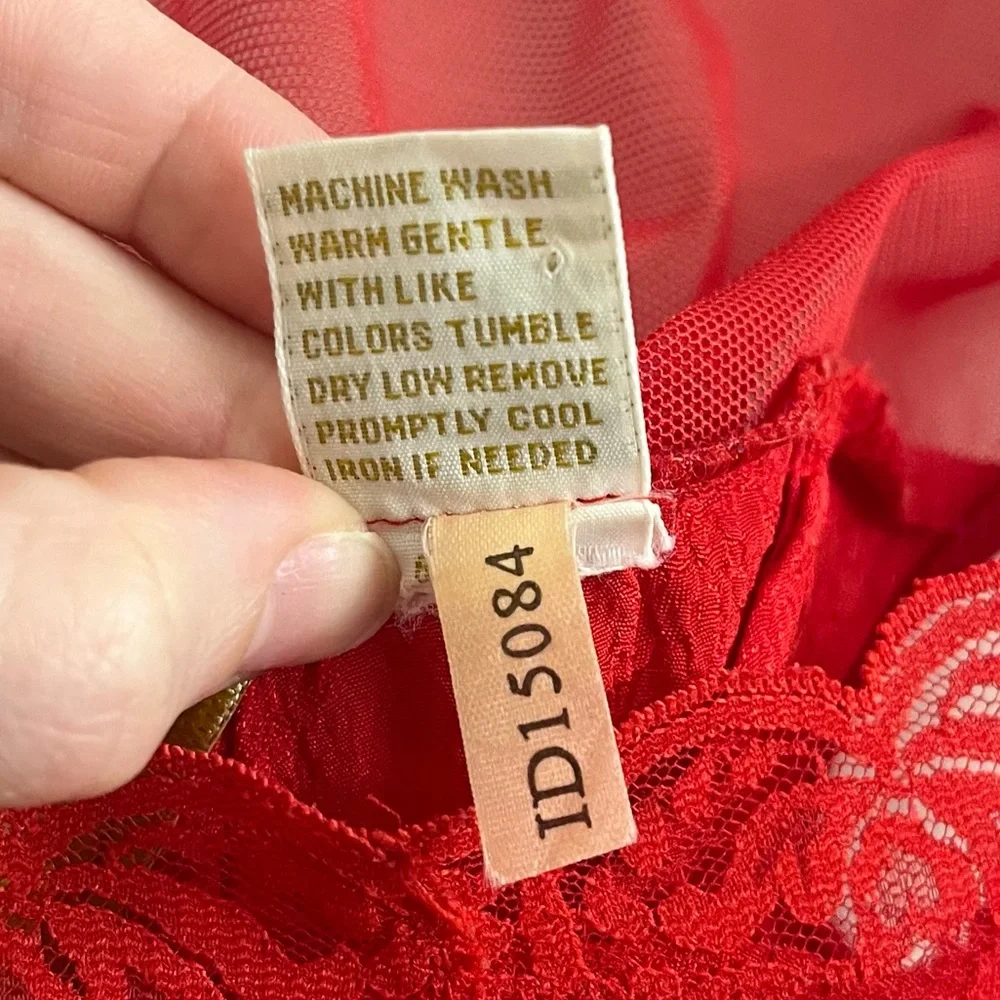 Victoria’s Secret Vintage Gold Label Red Satin Mesh Dress Size Medium - Picture 8 of 9